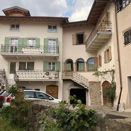 Api Tenna Apartments Glicine 1 Luaran gambar